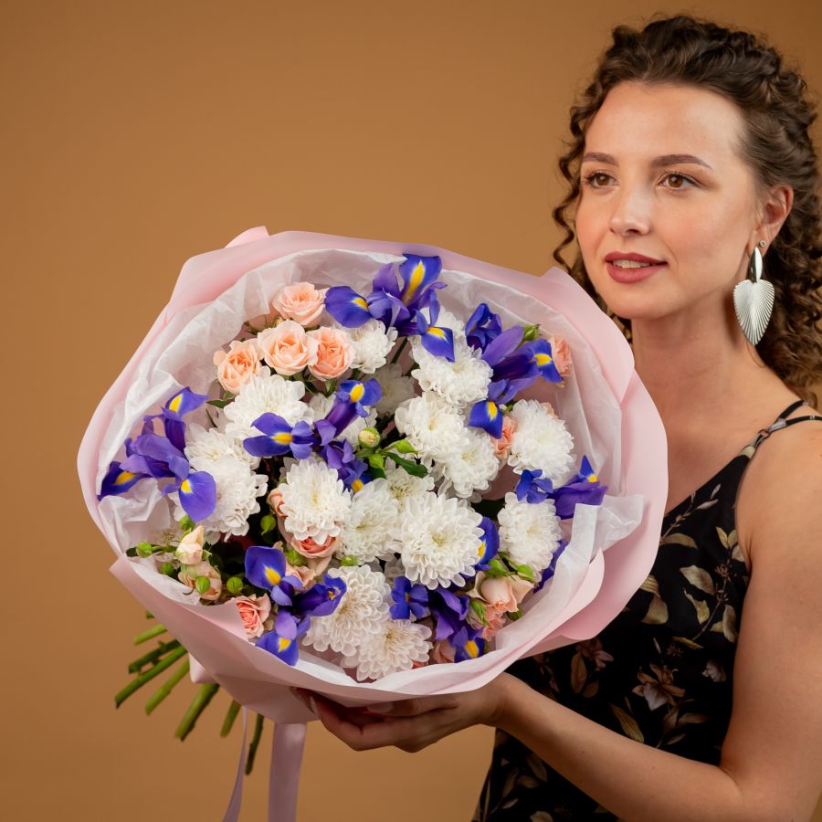 сборный с ирисами