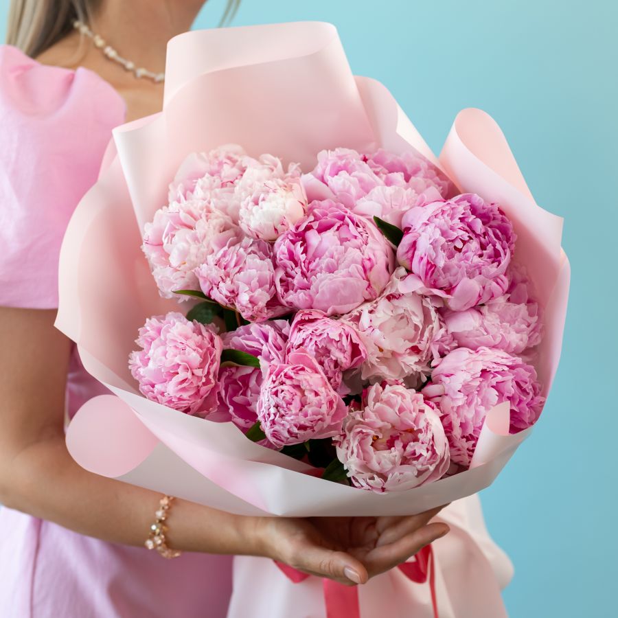 15 пионов в упаковке