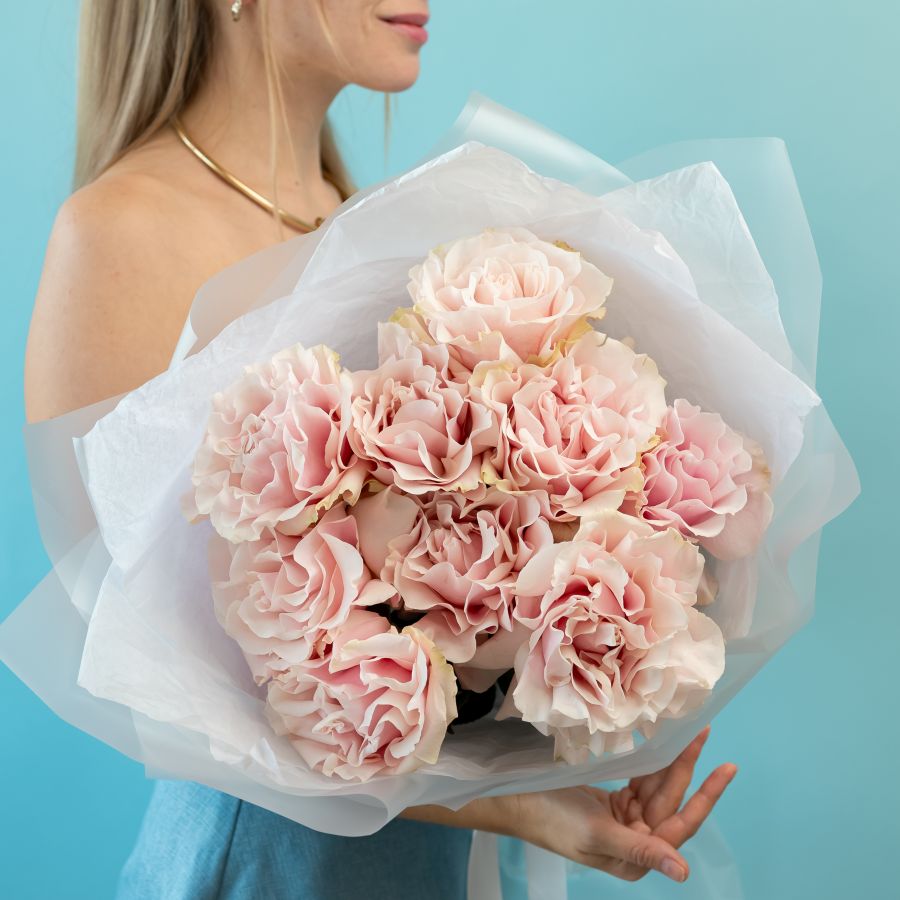 9 французских роз  в упаковке