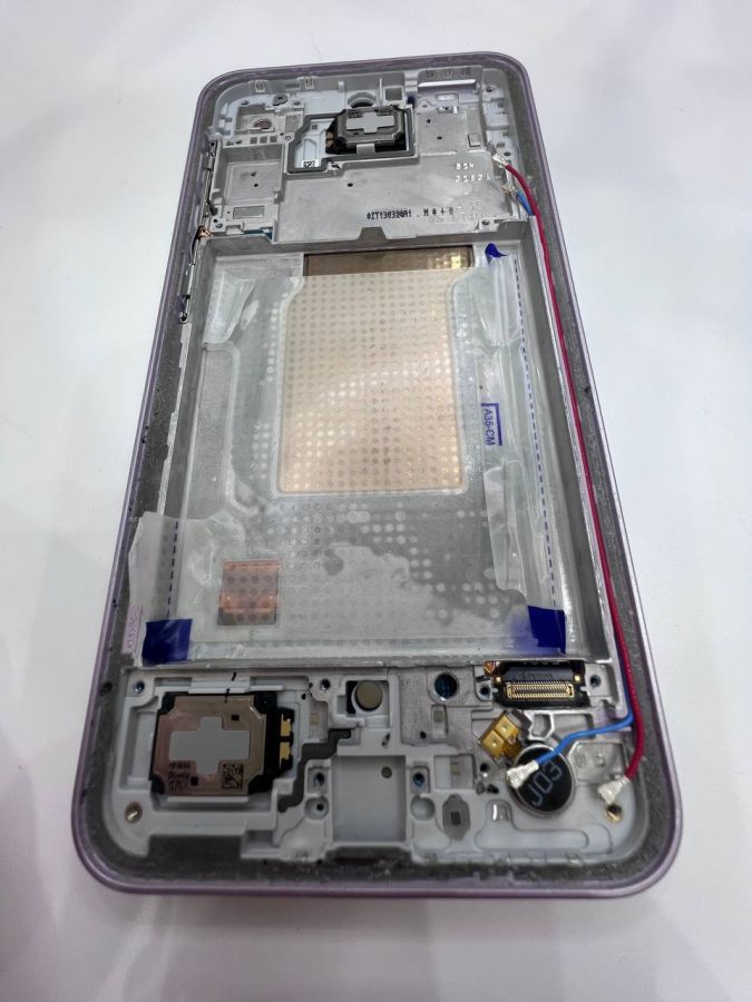Samsung Galaxy A35 дисплей оригинал в рамке с разбора мелкие царапины фиолетовая рамка