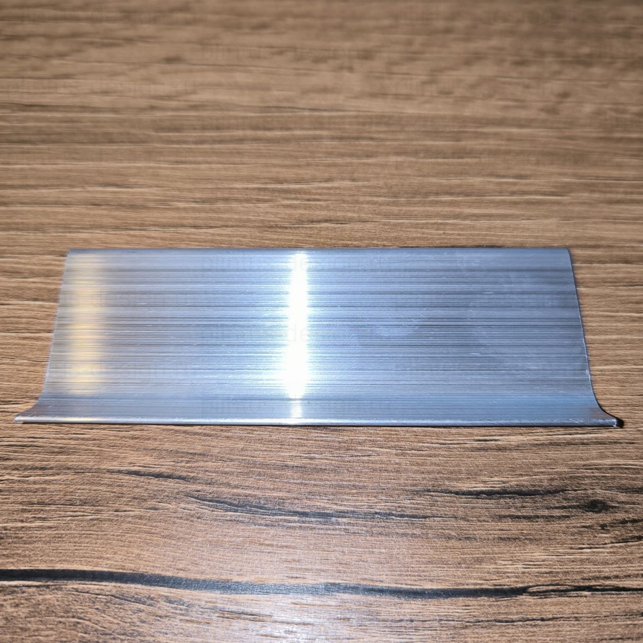 Алюминиевый плинтус ПЛ-60 мм