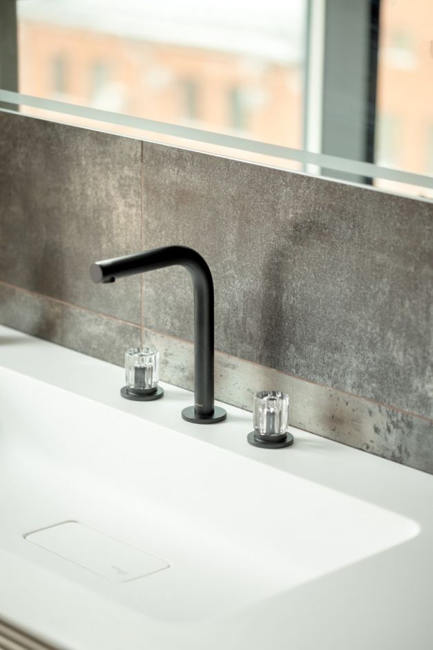 Вентильный смеситель для раковины Boheme Elegante 152 на горизонтальную поверхность ФОТО