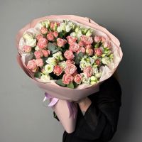 Кустовая роза с эустомой
