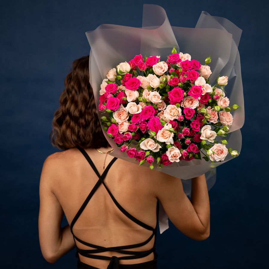 Микс из 15 кустовых роз