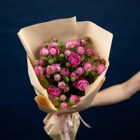 Букет из 5 пионовидных кустовых ярко-розовых роз