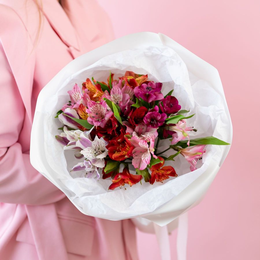 Альстромерия в упаковке с тишью от 7 шт