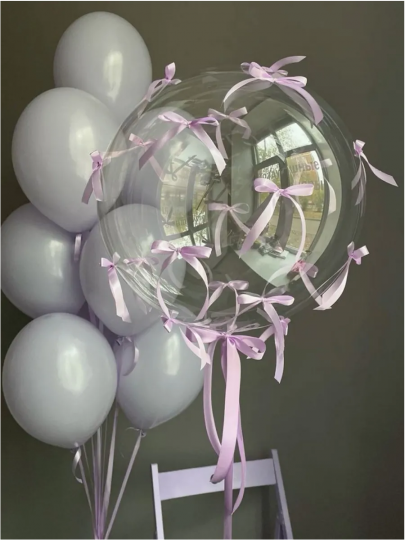 Лиловый сет с баблсом из шаров с гелием