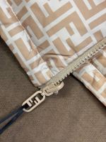 Пуховик женский FENDI