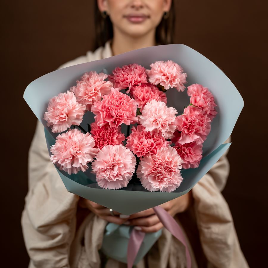 15 розовых диантусов