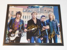 Автографы: Bon Jovi. Джон Бон Джови, Дэвид Брайан, Тико Торрес, Ричи Самбора