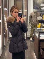 Пуховик женский MONCLER