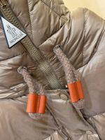 Пуховик женский MONCLER