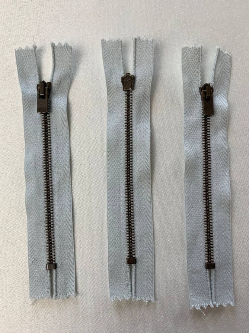 Молния металлическая