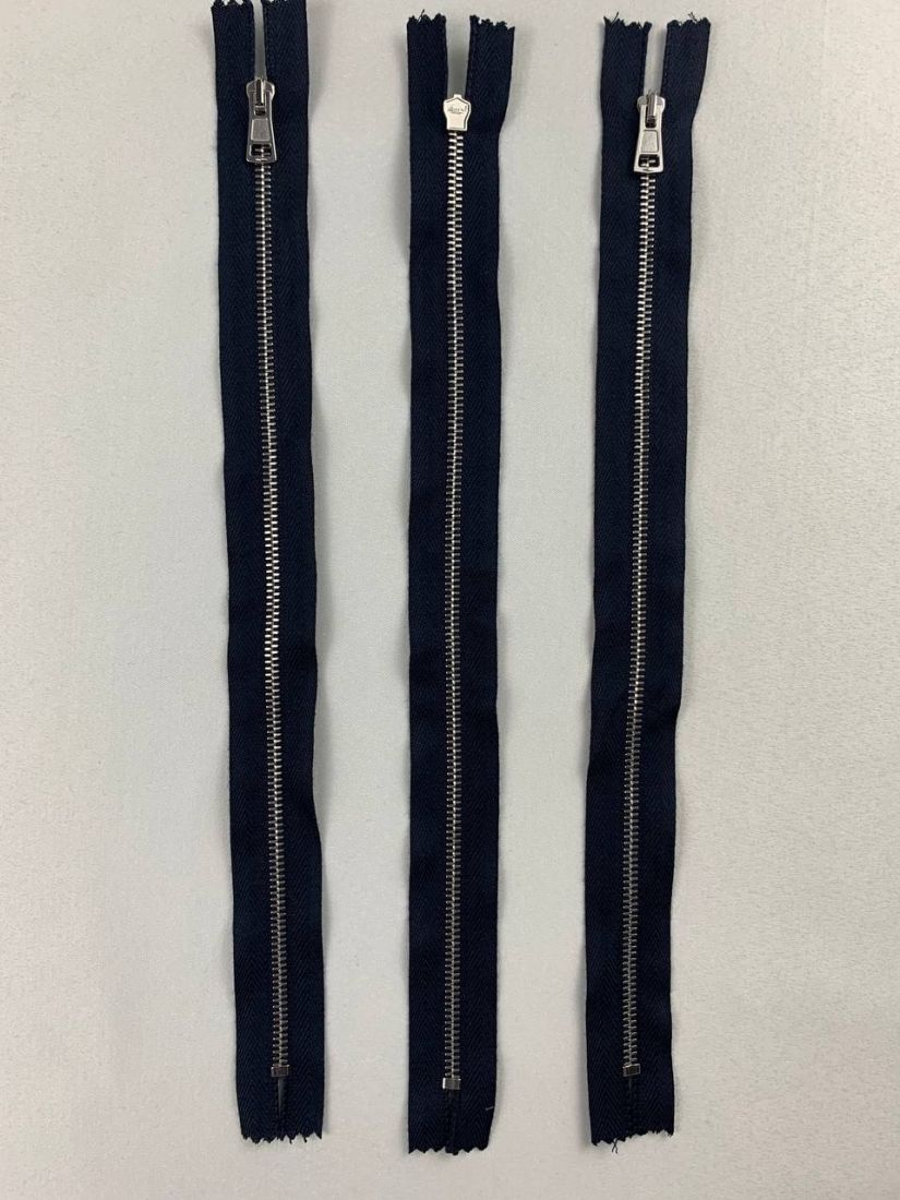 Молния металлическая