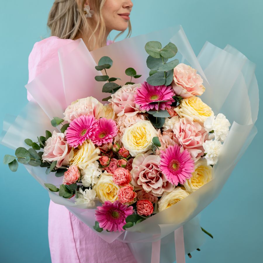 Сборный букет на 12000