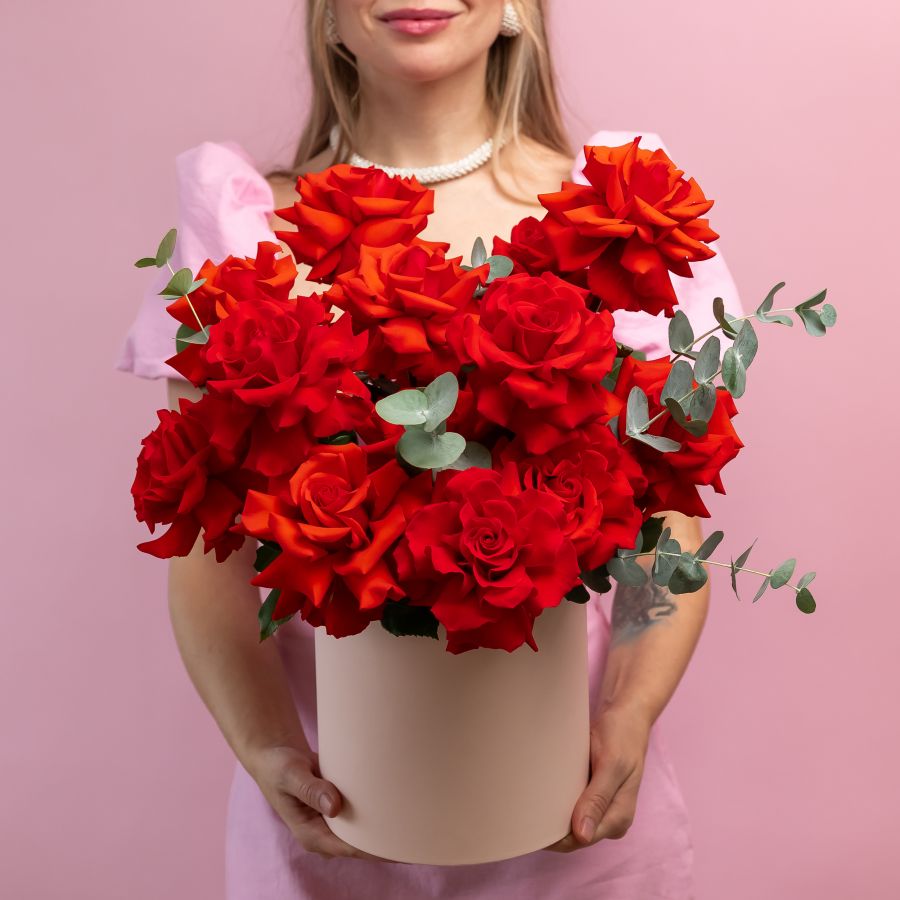 15 французских роз в шляпной коробке (сорт Нина)