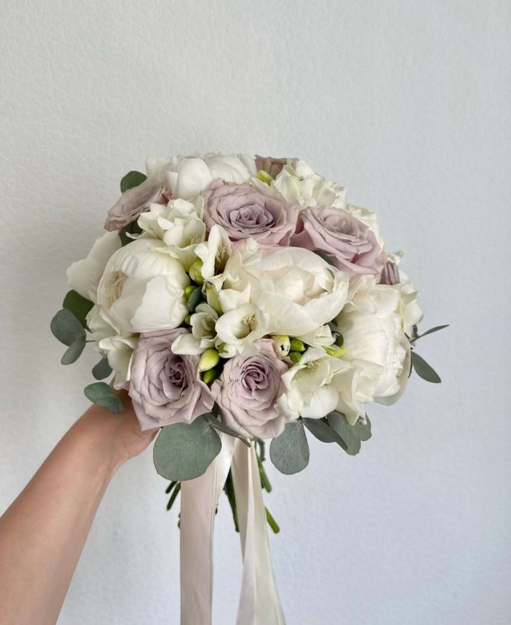 Букет Невесты с Белыми Пионами и розой Мента