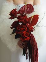 Букет Невесты № 67 с Антуриумом, амарантом и французскими розами