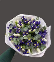 Букет ирисов и тюльпанов ""Карусель"