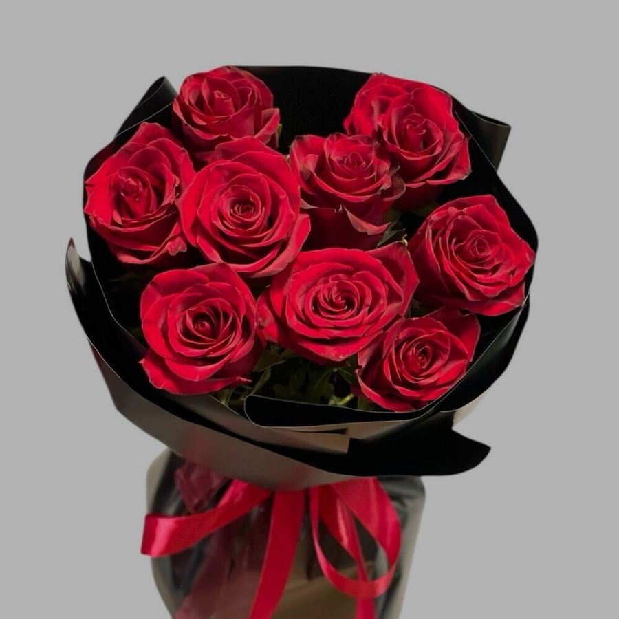Букет 9 эквадорских красных роз