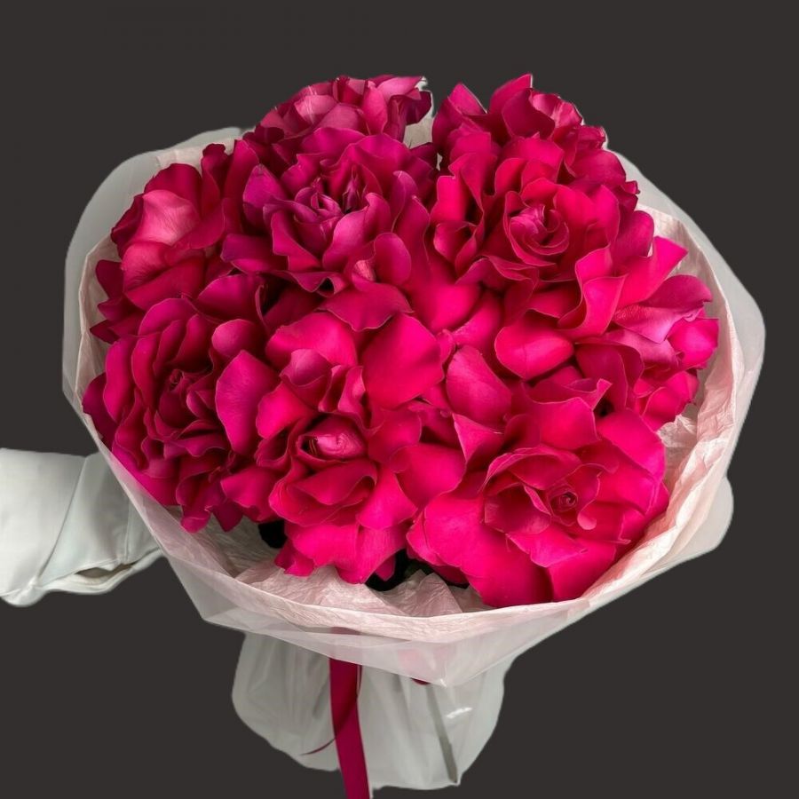 Букет французских малиновых роз "Лунная река"
