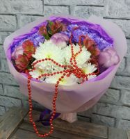 Трендовый букет с хлопком и бусами