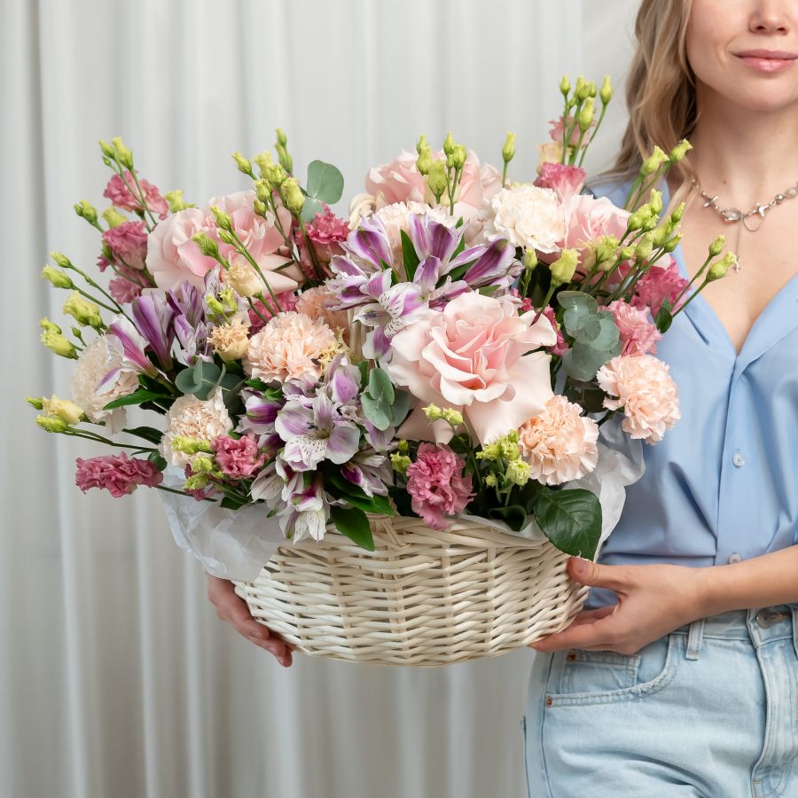 Корзина с цветами (размер М)