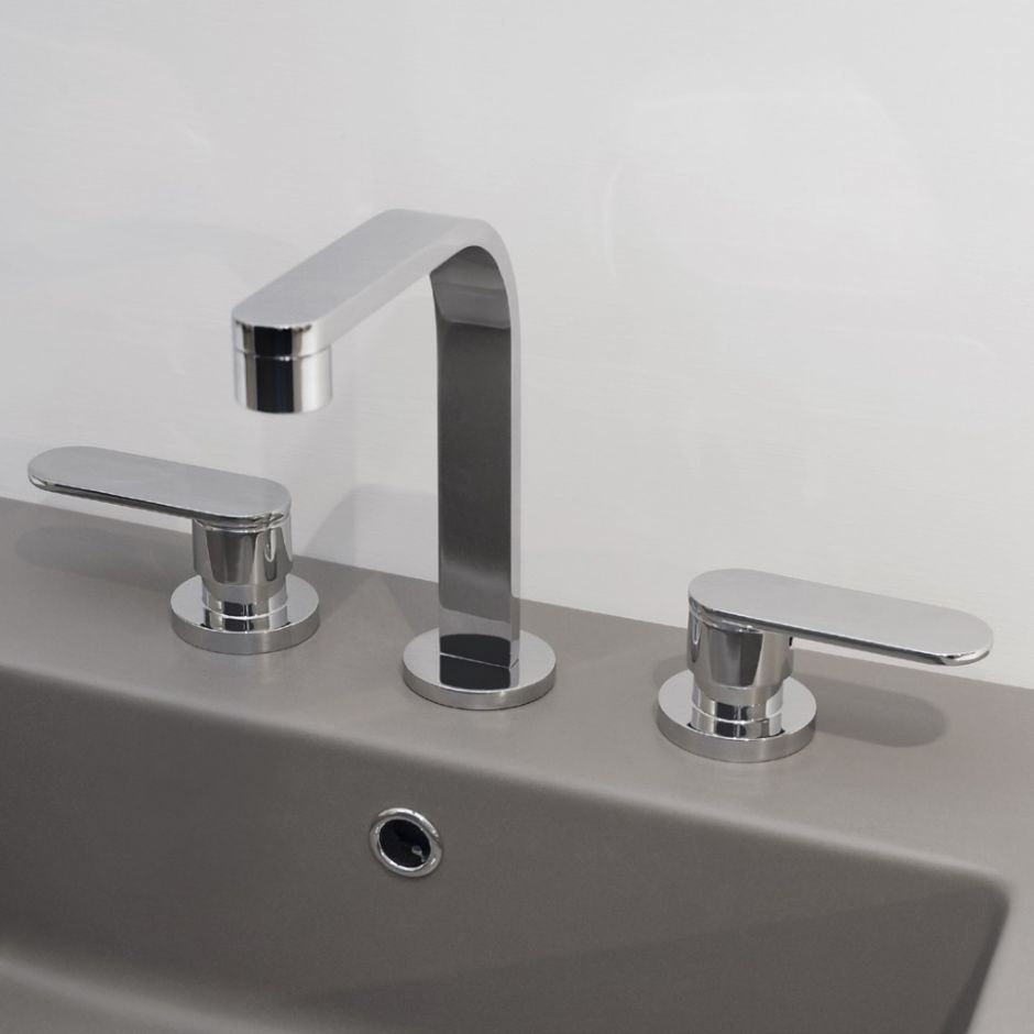 Смеситель Flaminia One Three-Holes Tap Basin Mixer