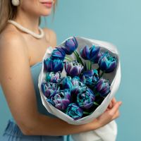 15 космических тюльпанов