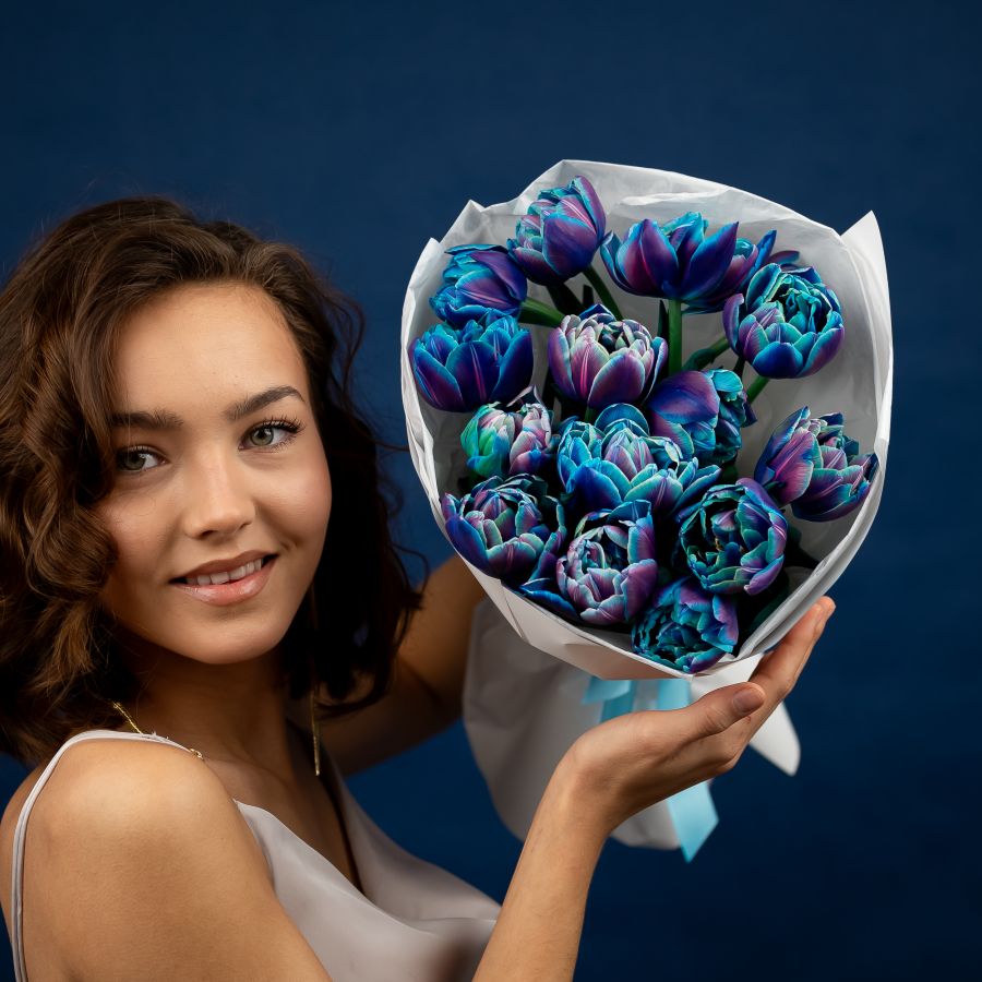 15 космических тюльпанов