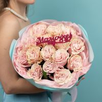 Роза розовая 15 шт + топпер "Маме"