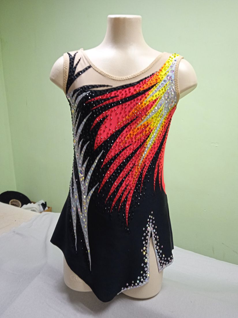 Три купальника для акробатов 10-94