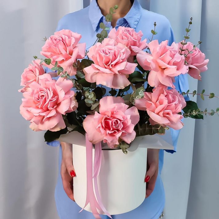 Композиция с французскими розами «С любовью»