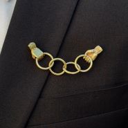 Брошь для фокусников "Руки фокусника с кольцами" от ВСЕМОГУСЕВА