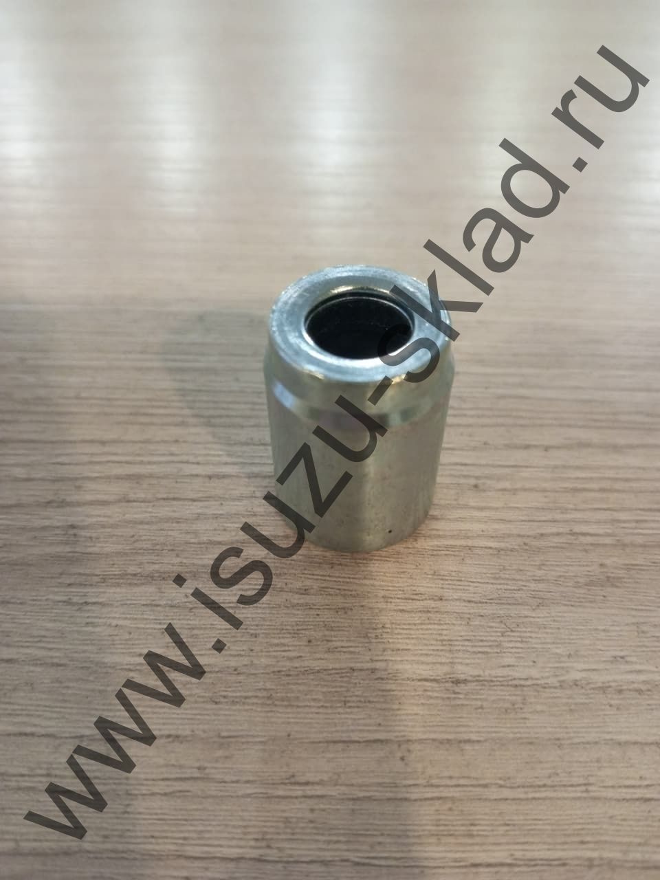 Втулка коллектора выпускного 4hk1/6hk1/6wg1 nqr75/90/npr75/fsr90/fvr34/cyz52 (Isuzu)