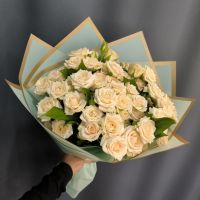 Букет из кремовой кустовой розы
