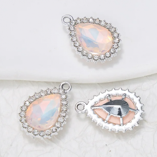 Подвеска (кулон/ шарм) Капля 15х23мм металл/стразы серебро/ Разный цвет страз (МТ-1900.С)