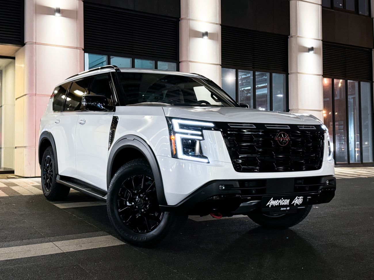 Nissan Armada PRO-4X/ 2025