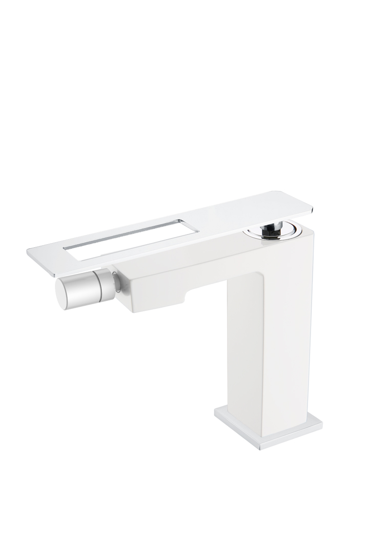 Смеситель однорычажный для биде Boheme Q 146 цена от 20 739 ₽ Фото Смеситель однорычажный для биде Boheme Q 146