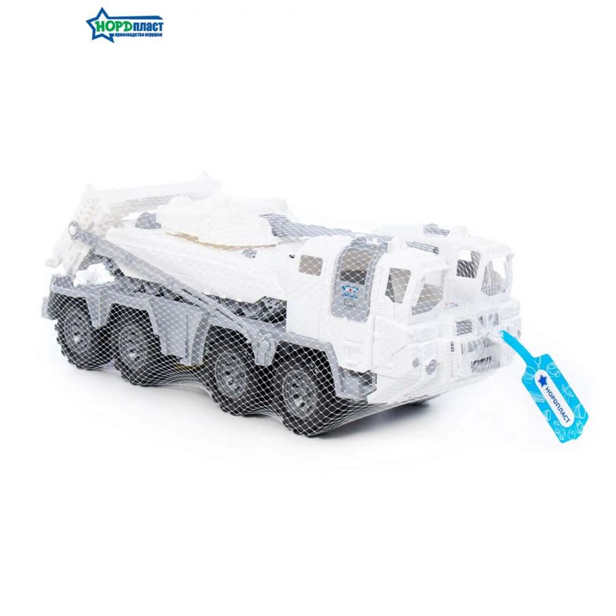 Военный тягач "Арктика" с танком