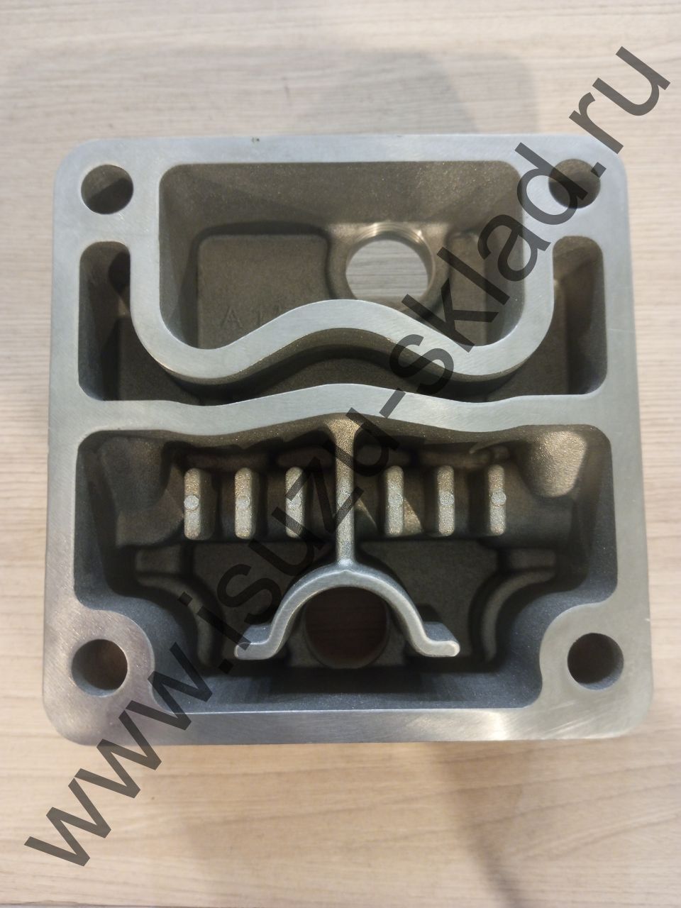 Головка блока компрессора тормозного nqr90/fsr90