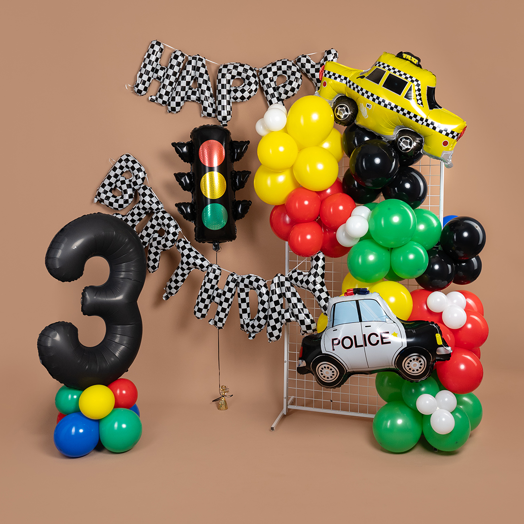 Фотозона Дорожное движение из воздушных шаров