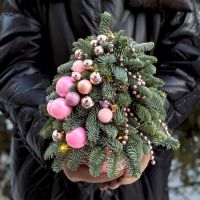 Новогодняя композиция из нобилиса «Ель с гирляндой» #115