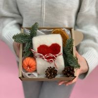 Новогодняя коробочка с варежками/носочками