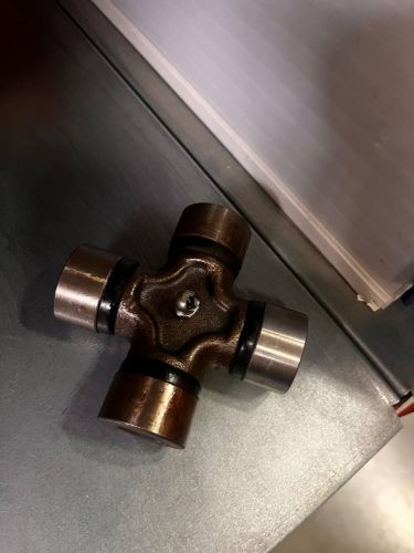 Крестовина карданного вала ISUZU(арт. 8980336051)