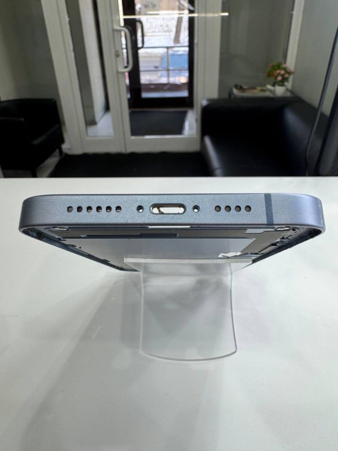 Apple iPhone корпус 14 Plus в сборе со шлейфами, стеклом камеры оригинал с разбора (снятый) на рамке потертости крышка идеал голубой