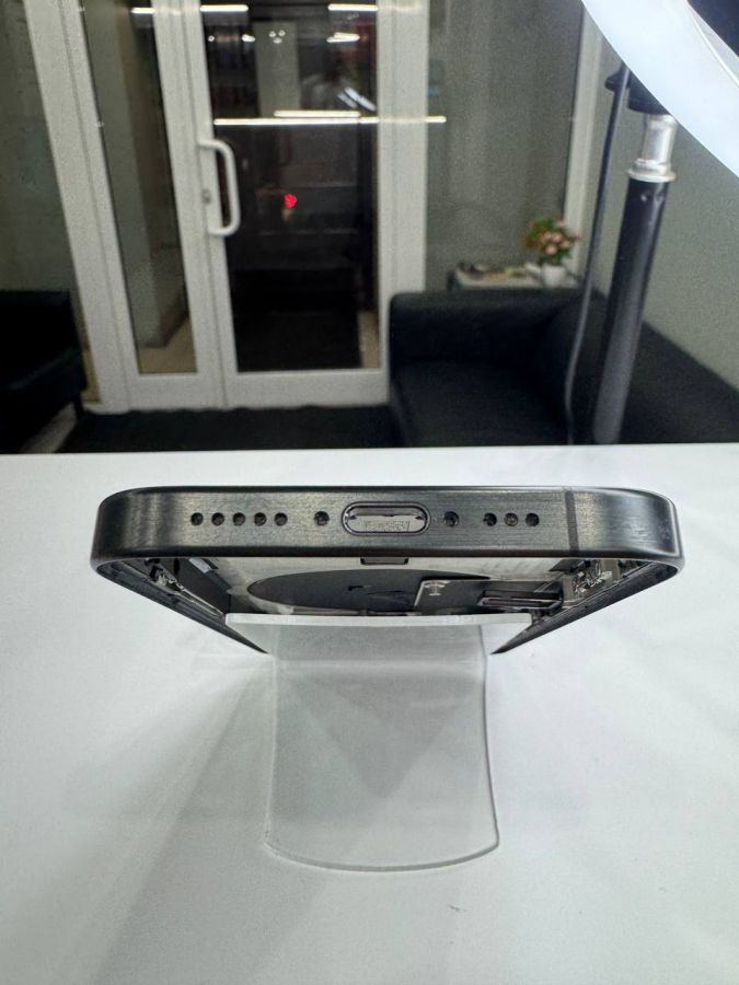 Apple iPhone корпус 15 Pro в сборе со шлейфами, стеклом камеры оригинал с разбора (снятый) идеал черный