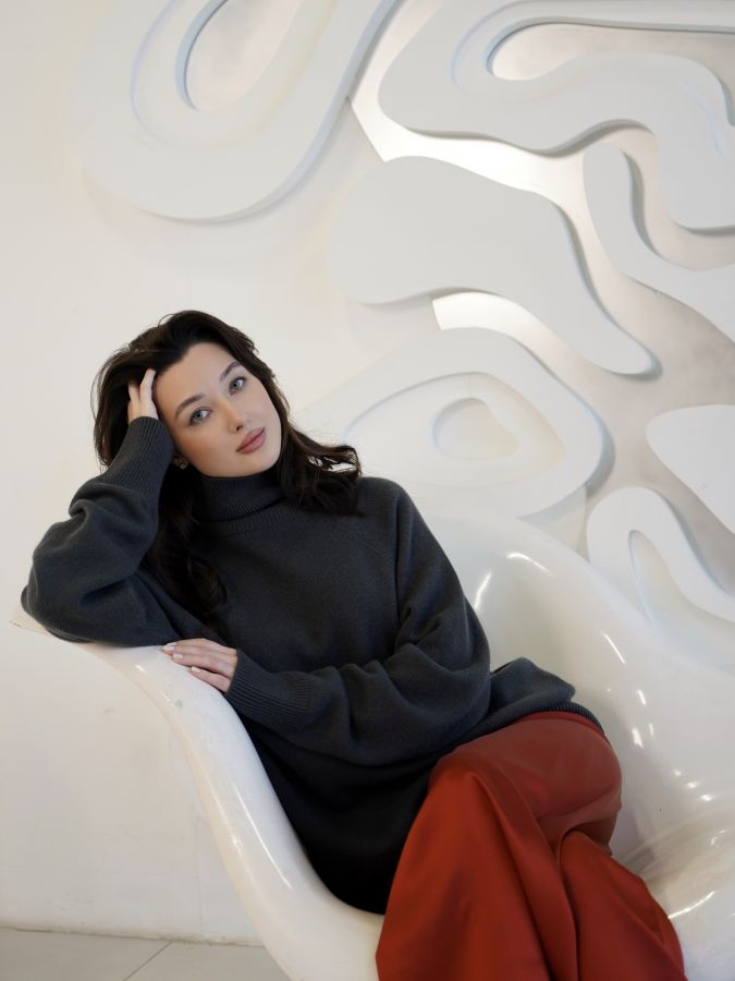 Брюки из сатина огненные