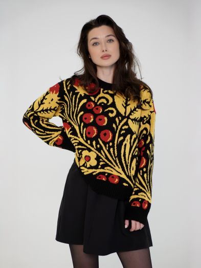 Свитер с хохломой