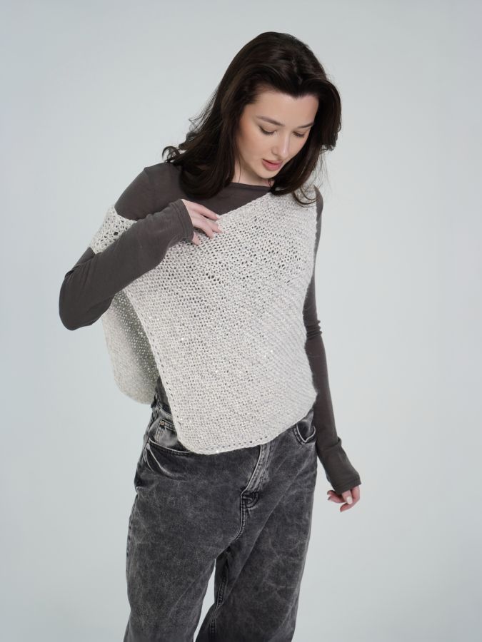 Жилет ассиметричный серый